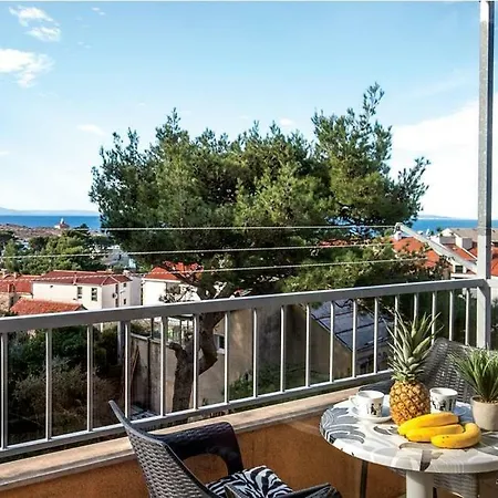 Apollo Premium Makarska