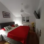 Apollo Premium アパート