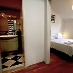 Apollo Premium アパート マカルスカ