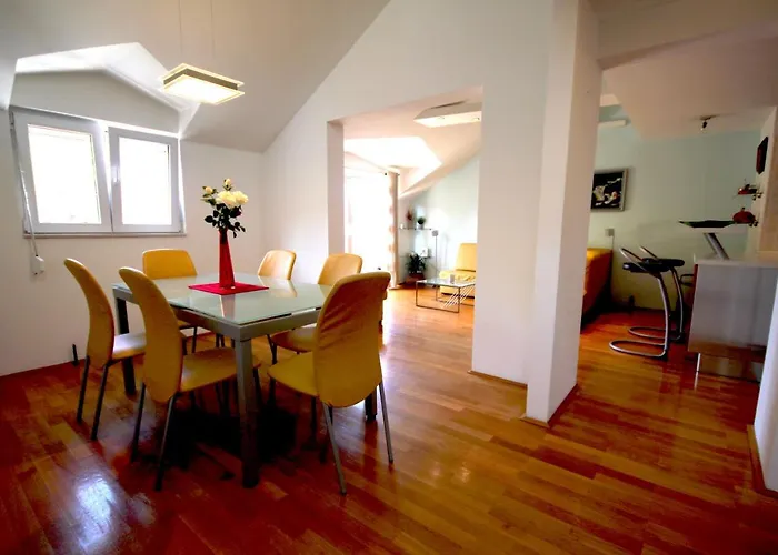 Apollo Premium * Makarska